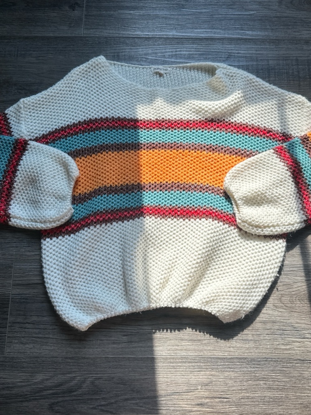 Main strip crew neck